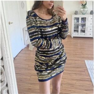 🪞 NEW open back embroidered sequin long sleeve tunic dress by victoria’s secret